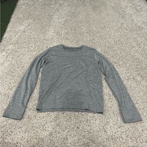 Lululemon size 6 swiftly tech long sleeve race length